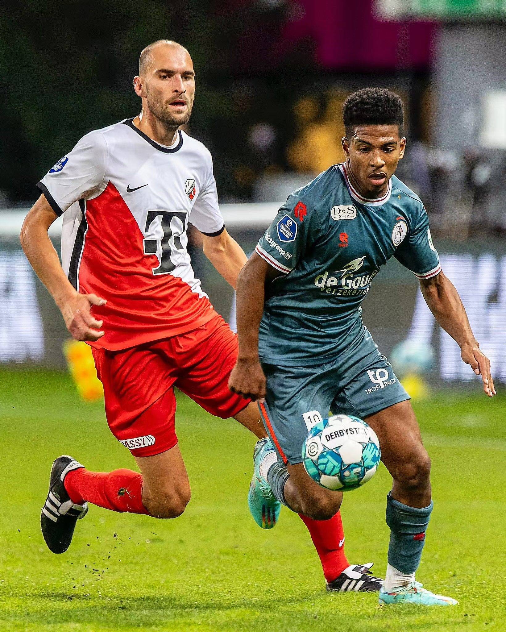 也让队伍焕 也让队伍焕