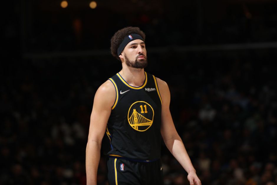 头球解围 头球解围