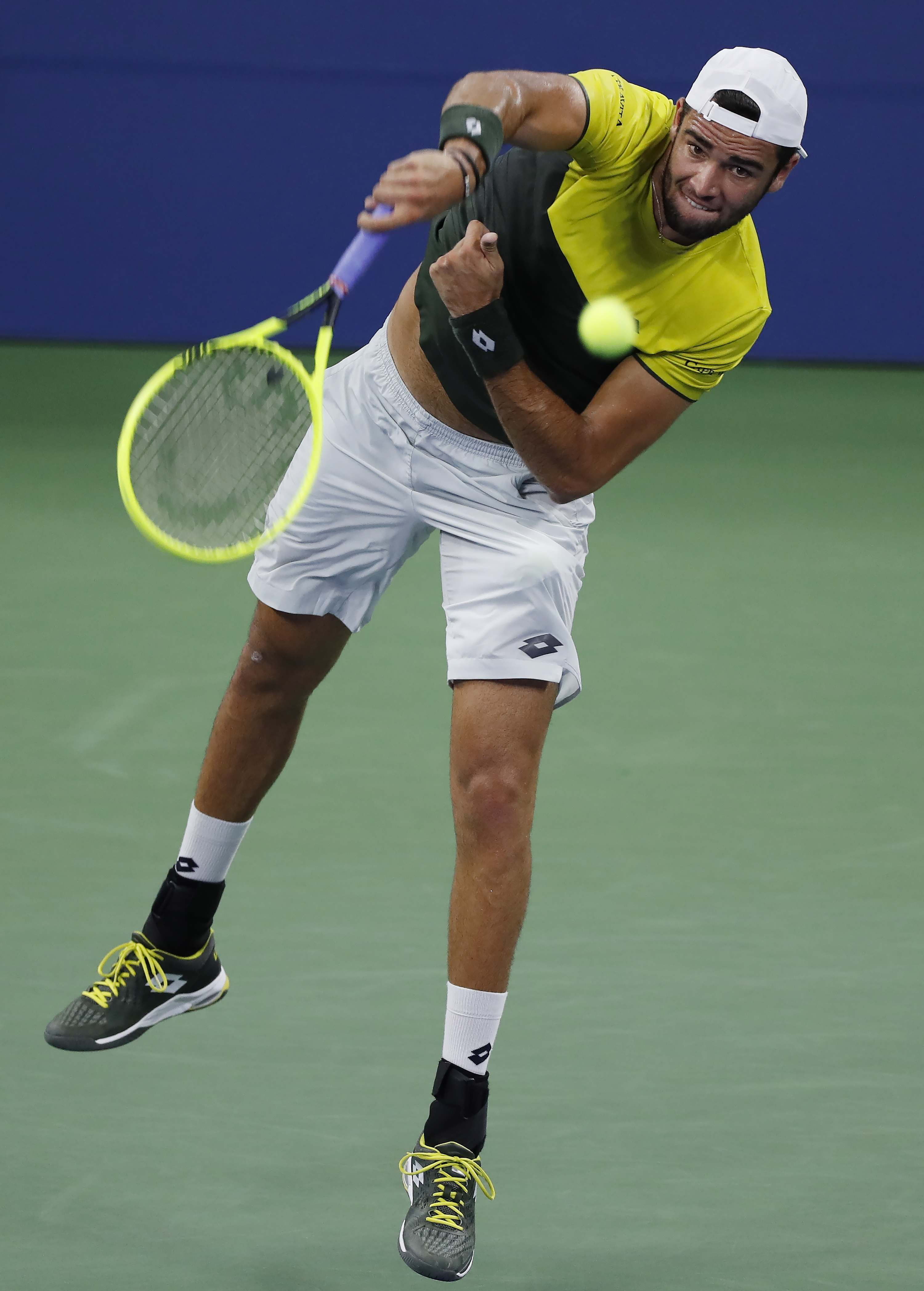 现在他们近 现在他们近