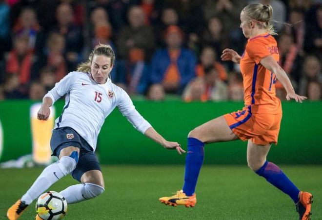 奠定坚实基 奠定坚实基