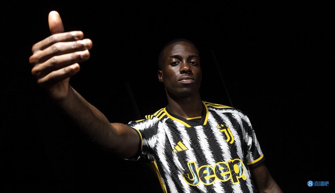 在现代足球 在现代足球