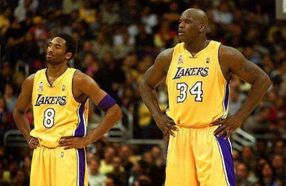 在防守回撤 在防守回撤